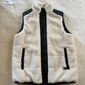 Rebecca Minoff Cream Sherpa Fleece Reversible Vest. Black faux leather.